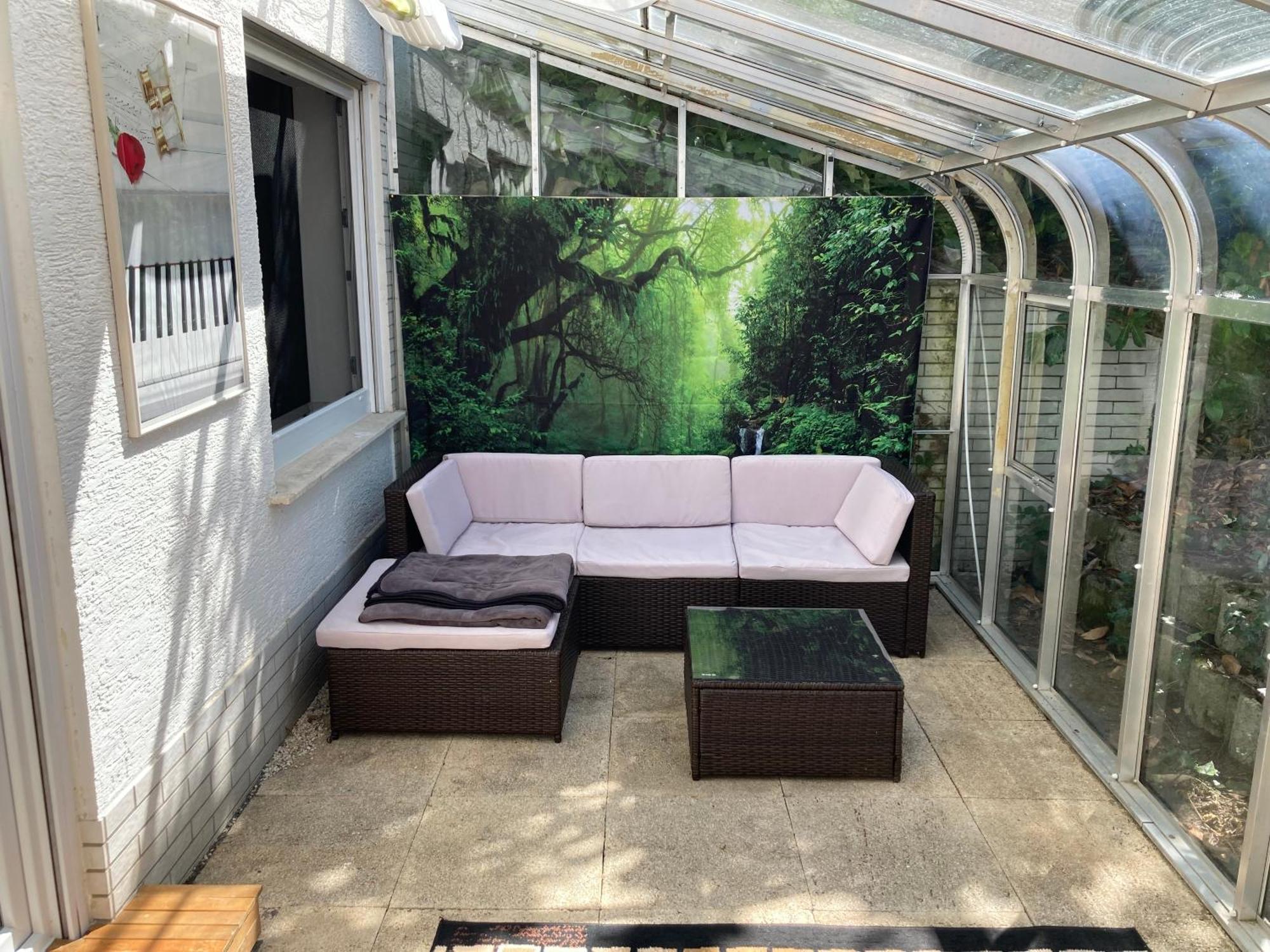 陶努斯施泰因Amselweg Am Waldrand Gelegen Netflix Eigener Carport Uvm公寓 外观 照片