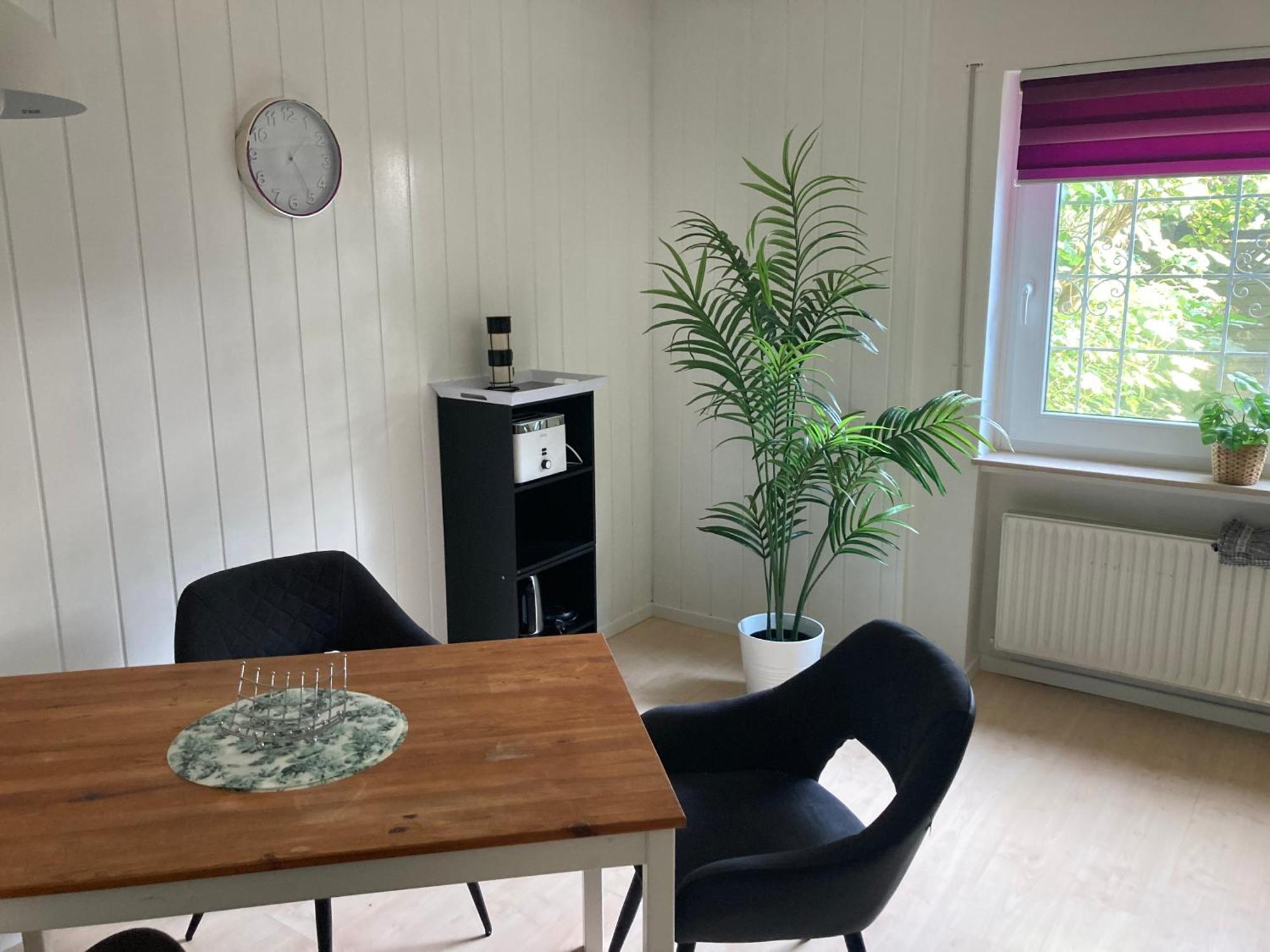 陶努斯施泰因Amselweg Am Waldrand Gelegen Netflix Eigener Carport Uvm公寓 外观 照片