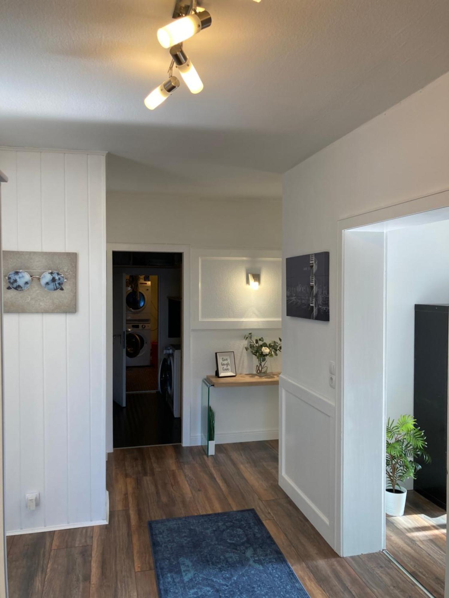 陶努斯施泰因Amselweg Am Waldrand Gelegen Netflix Eigener Carport Uvm公寓 外观 照片
